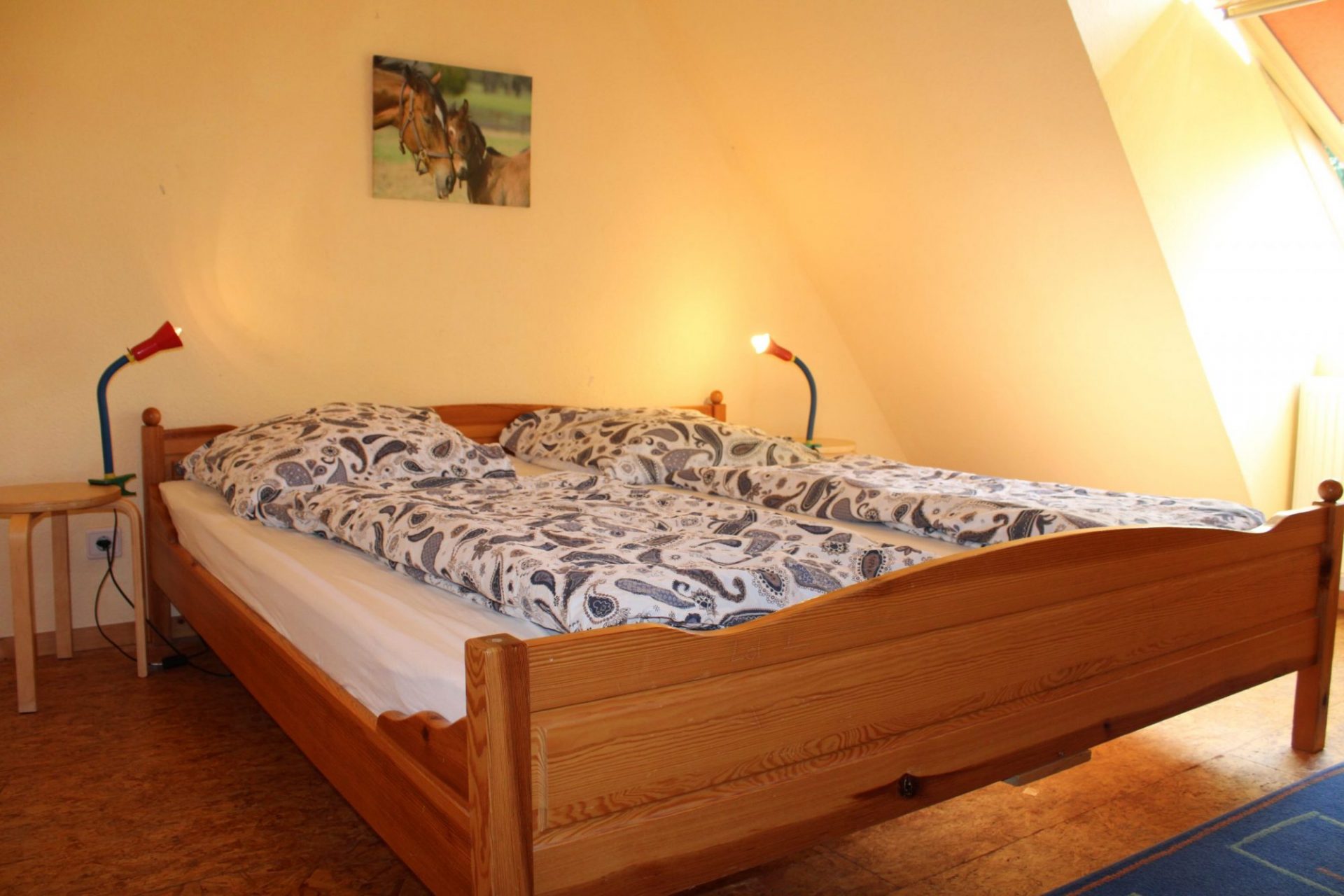 Elternschlafzimmer mit Doppelbett (Ferienwohnung Kiebitz)