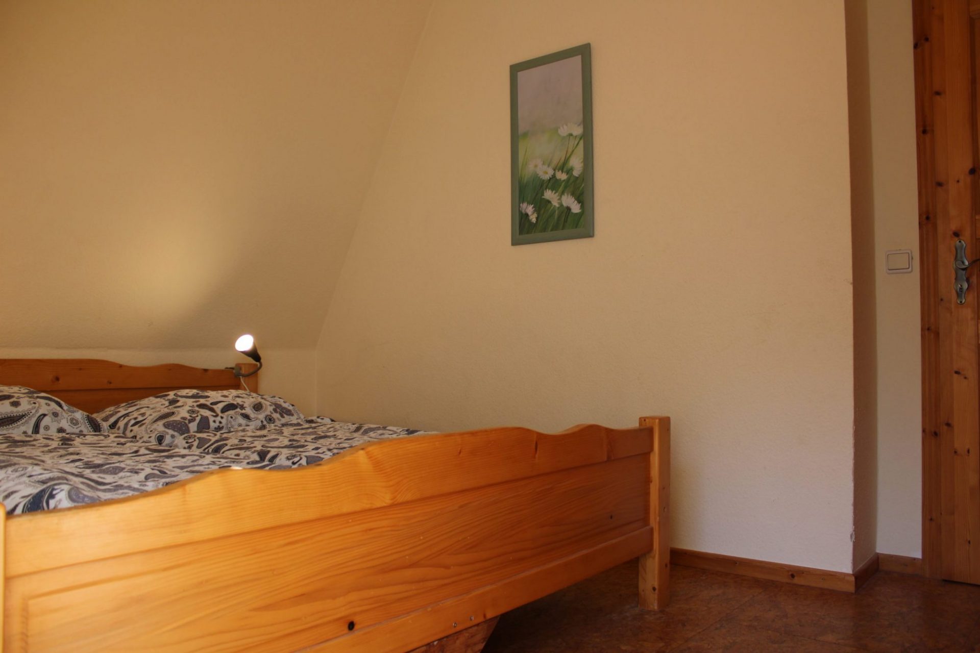 Elternschlafzimmer mit Doppelbett (Ferienwohnung Kiebitz)