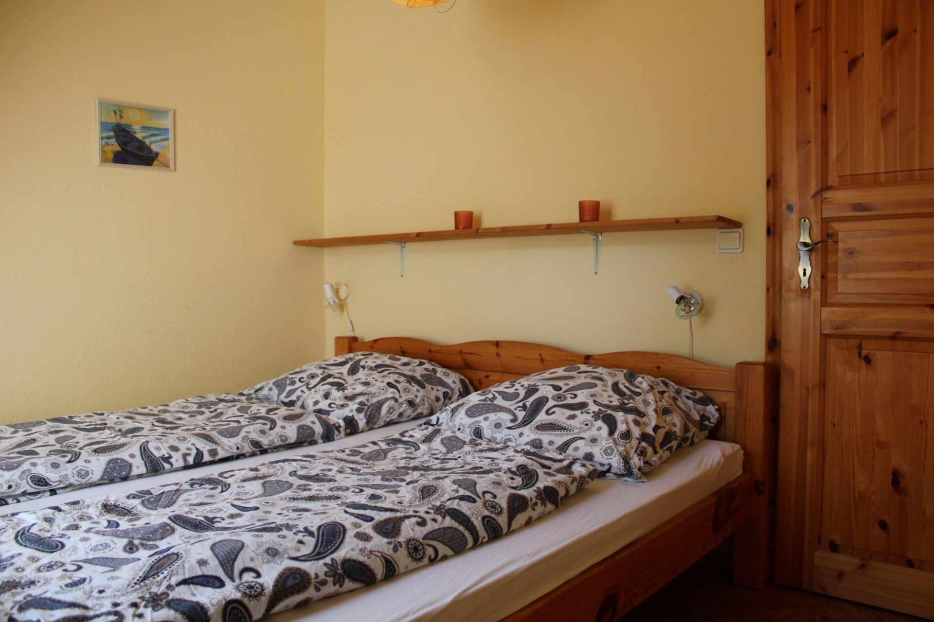 Elternschlafzimmer mit Doppelbett (Ferienwohnung Möwe)